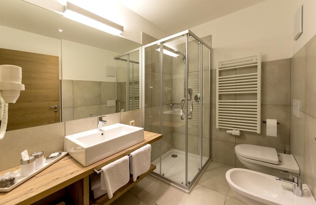 Hotel Anewandter Brunico Habitación foto