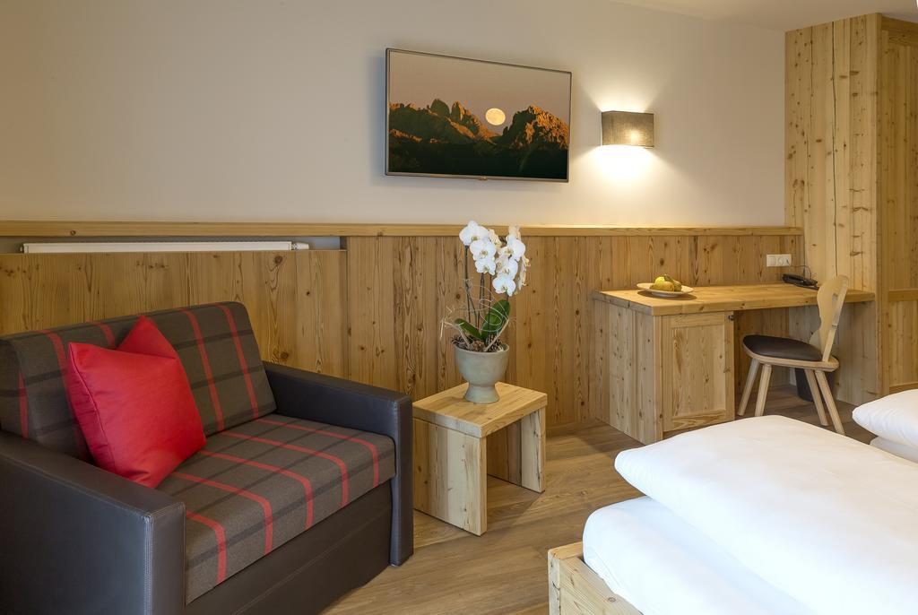 Hotel Anewandter Brunico Habitación foto
